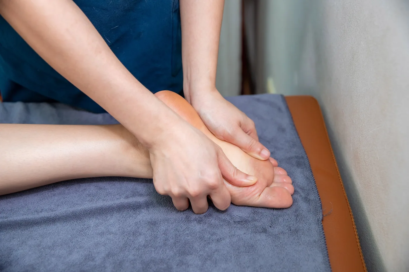 Massage bàn chân tại Spa Đông Y Ngọc Hà